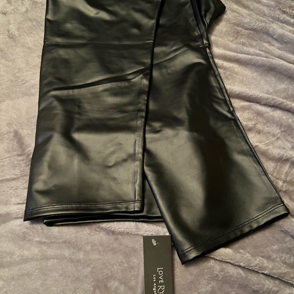 “Leather”  3x leggings from Chic Soul - Picture 1 of 5